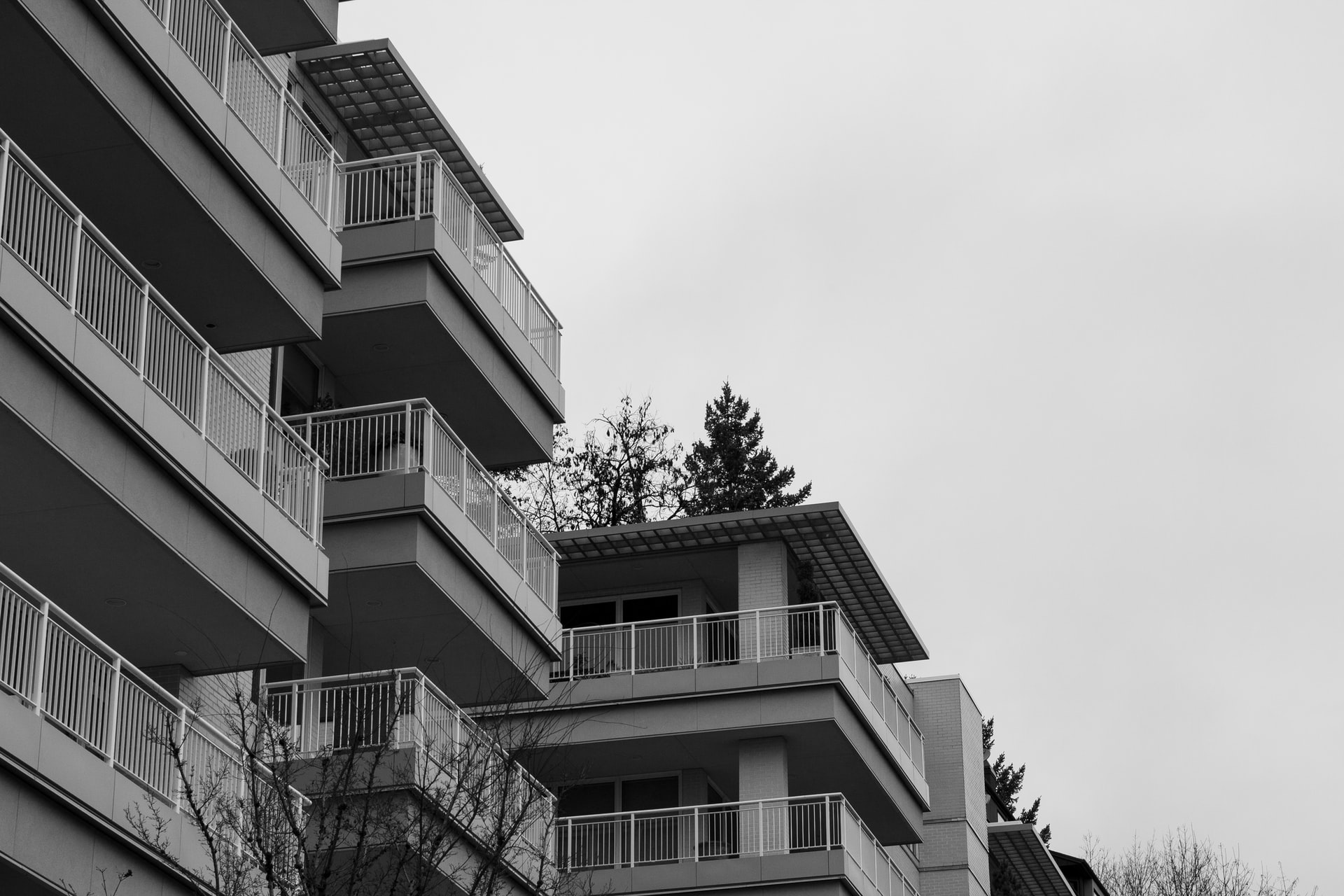 Condominium residents challenge mandatory mask bylaw