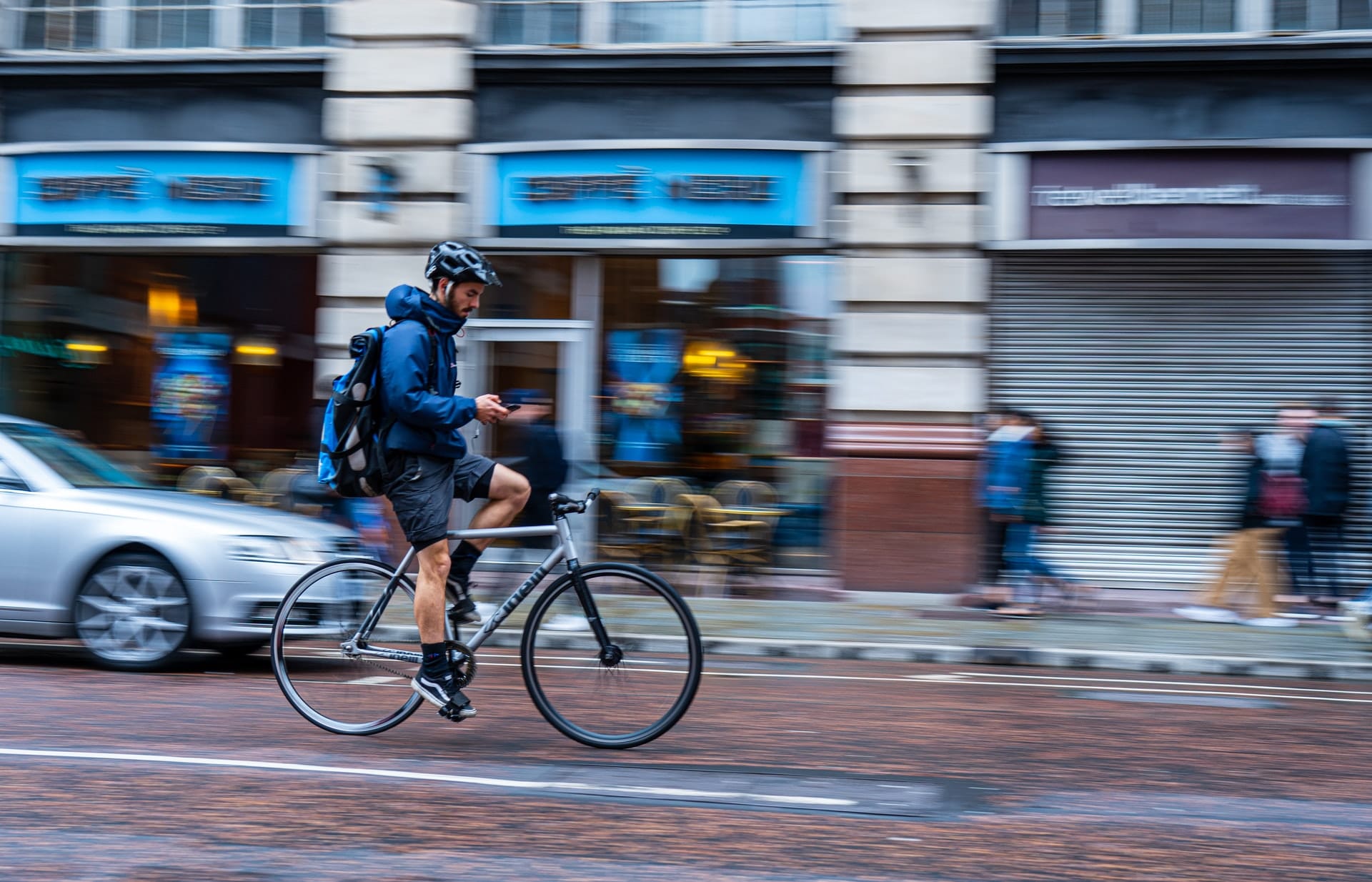 A cyclist on the road representing road safety rules to protect cyclists and drivers