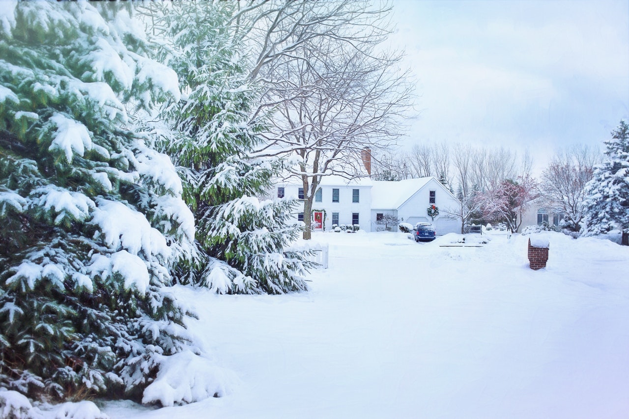 house in the wintertime