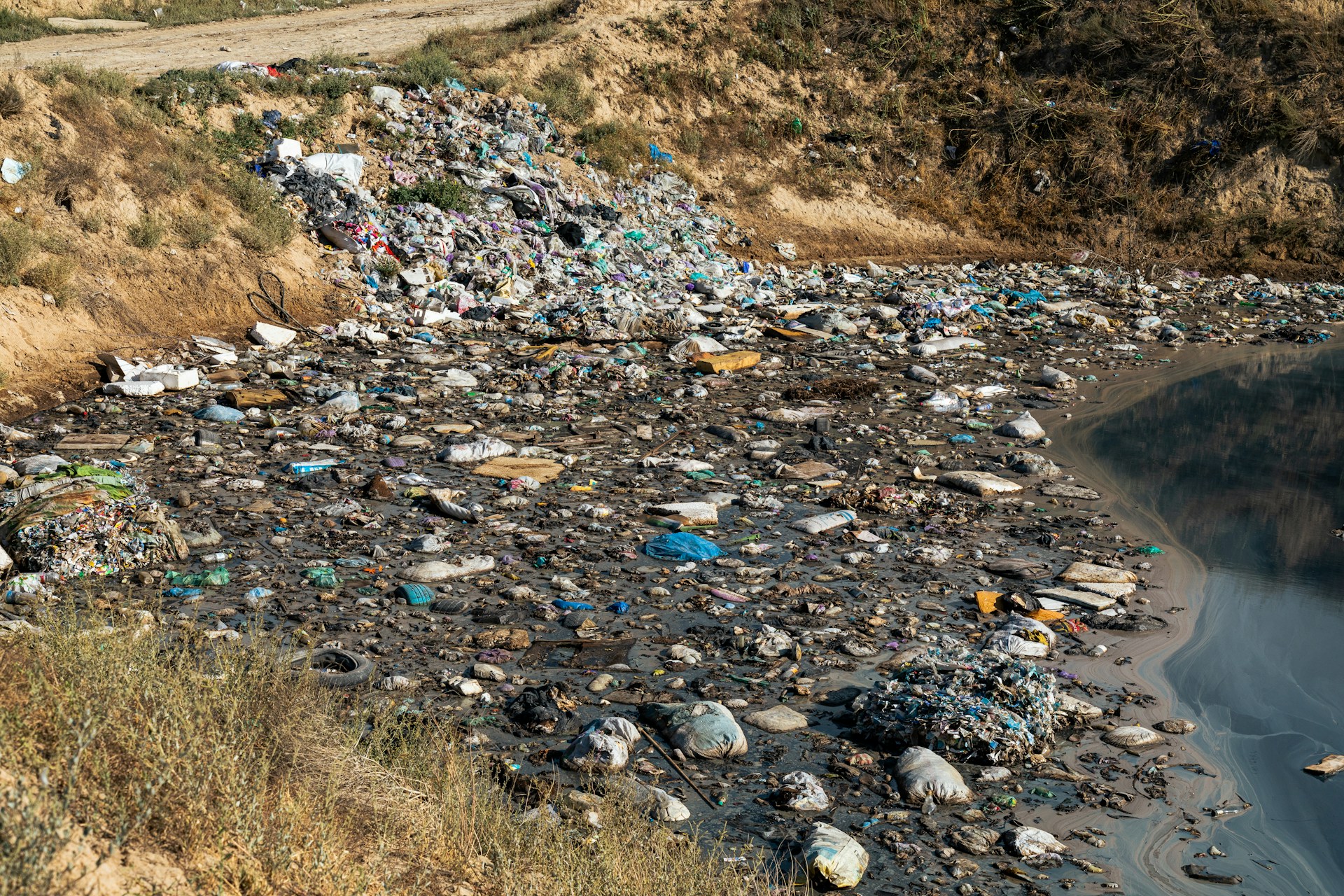 a river filled wtih garbage